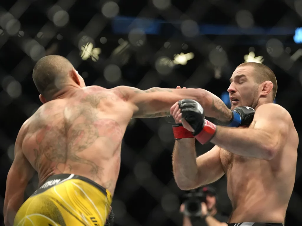 Alex Pereira: ‘Sean Strickland has a chance.’